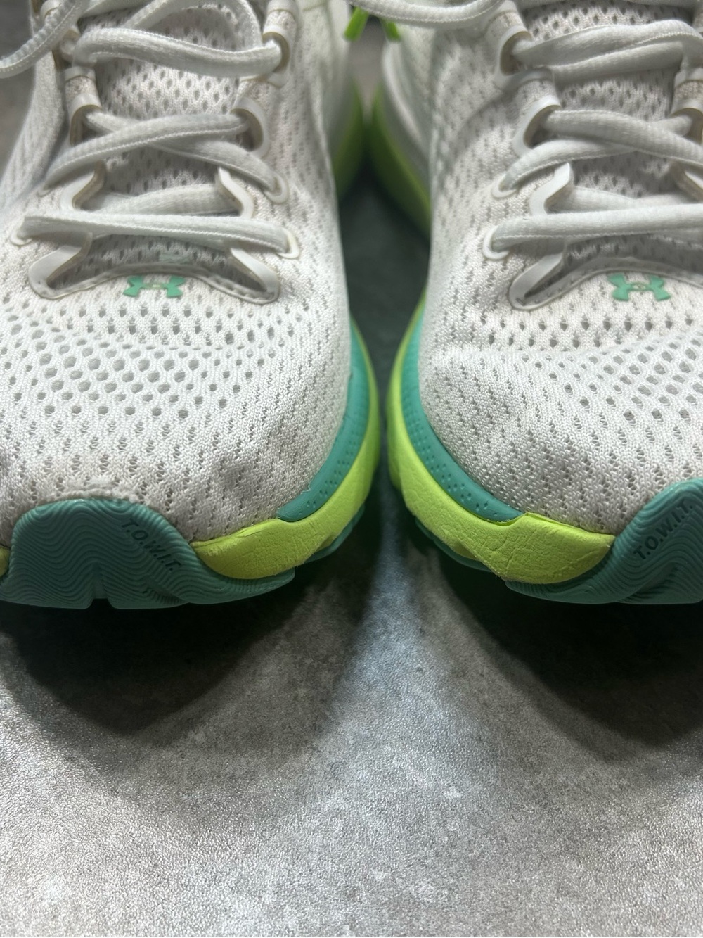 Under Armour Women’s Size 7.5 White Athletic Shoes with Lime and Aqua Accents - Picture 10 of 15
